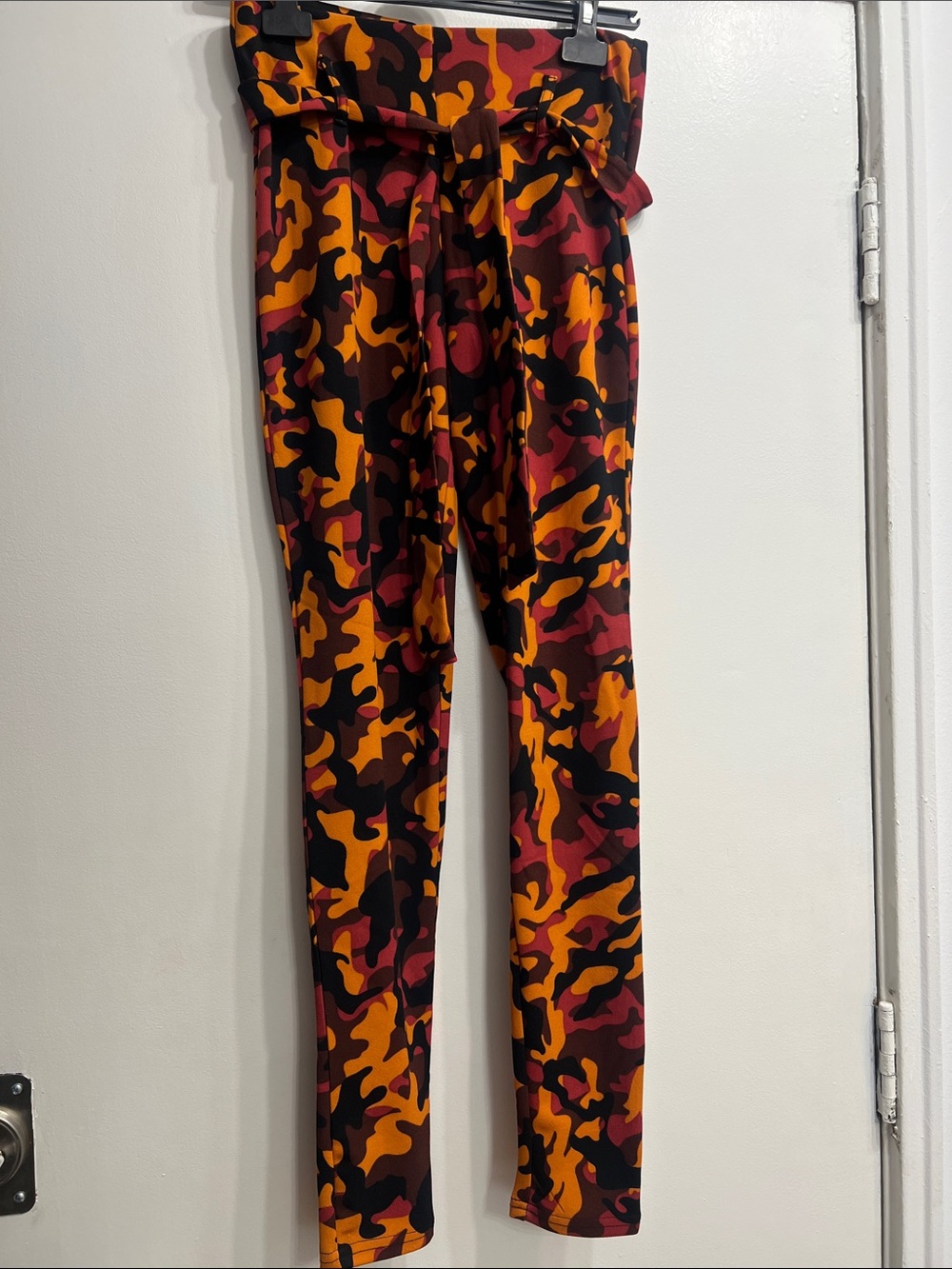 Orange & Pink Camo Tie-Waist Leggings